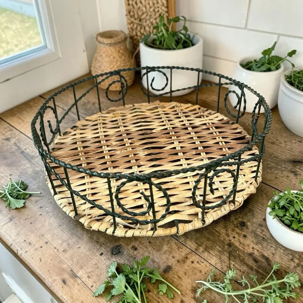 Vintage Wicker Wire Basket Tray Round Farmhouse Boho Cottage Centerpiece Decor
